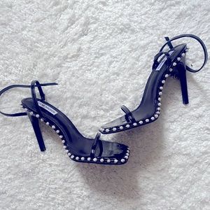Never worn Steve Madden Heels!